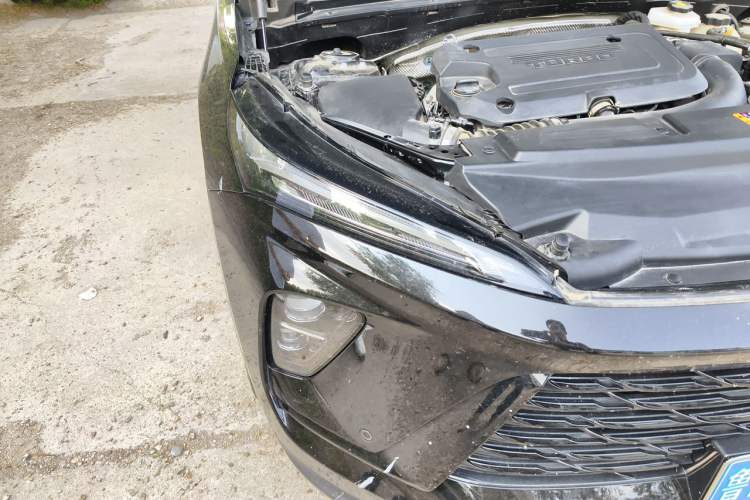 Used Buick Envision 2025 Encore Plus 28T Two-Wheel-Drive Platinum Edition Right Front Headlight
