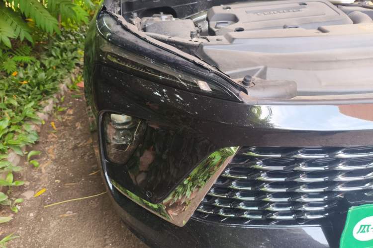 Used Buick Envision 2025 Encore Plus Four-Wheel Drive Avenir Right Front Headlight