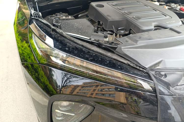 Used Buick Envision 2025 25T Entry-Grade Platinum Edition Right Front Headlight