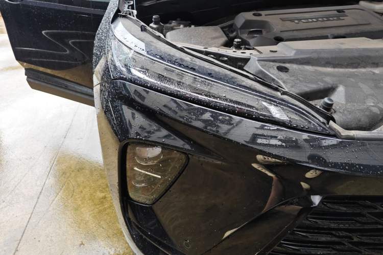 Used Buick Envision 2025 Encore Plus 28T Two-Wheel-Drive Platinum Edition Right Front Headlight