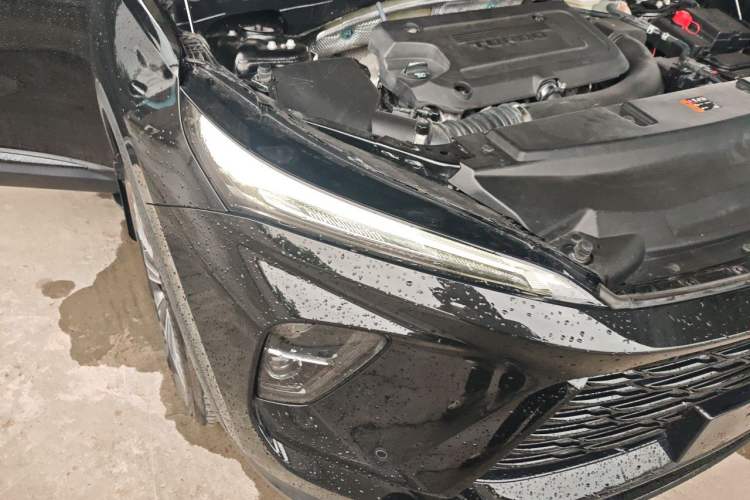 Used Buick Envision 2025 Encore Plus 28T Two-Wheel-Drive Platinum Edition Right Front Headlight