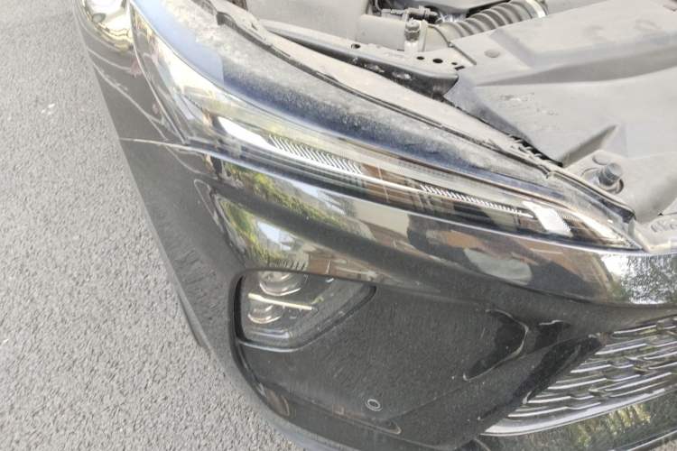 Used Buick Envision 2025 Encore Plus 28T All-Wheel-Drive Platinum Edition Right Front Headlight