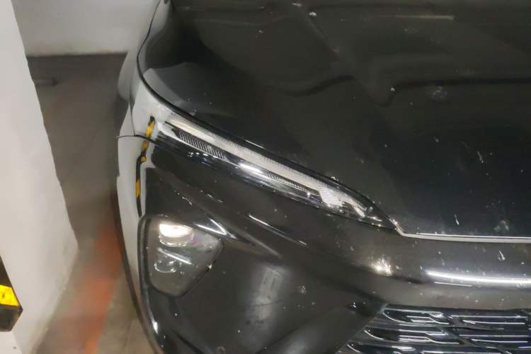 Used Buick Envision 2025 Encore Plus 28T Two-Wheel-Drive Platinum Edition Right Front Headlight