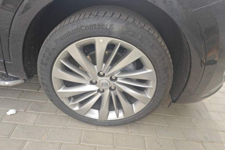 Used Buick Envision 2025 Encore Plus Four-Wheel Drive Avenir Right Front Wheel Hub