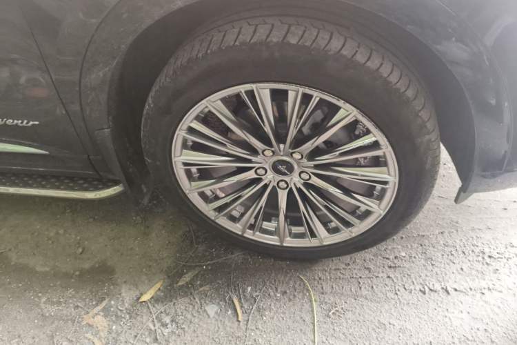 Used Buick Envision 2025 Encore Plus Four-Wheel Drive Avenir Right Front Wheel Hub