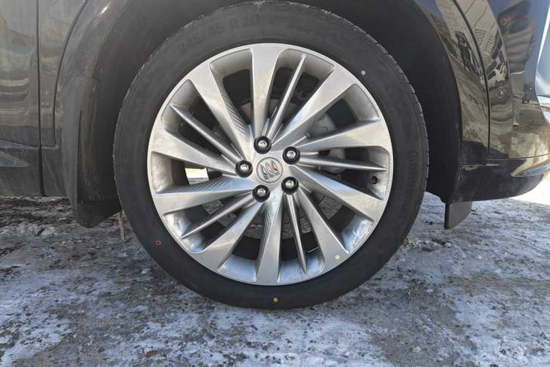 Used Buick Envision 2025 Encore Plus Four-Wheel Drive Avenir Right Front Wheel Hub
