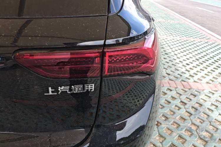 Used Buick Envision 2025 25T Entry-Grade Platinum Edition Right Rear Taillight