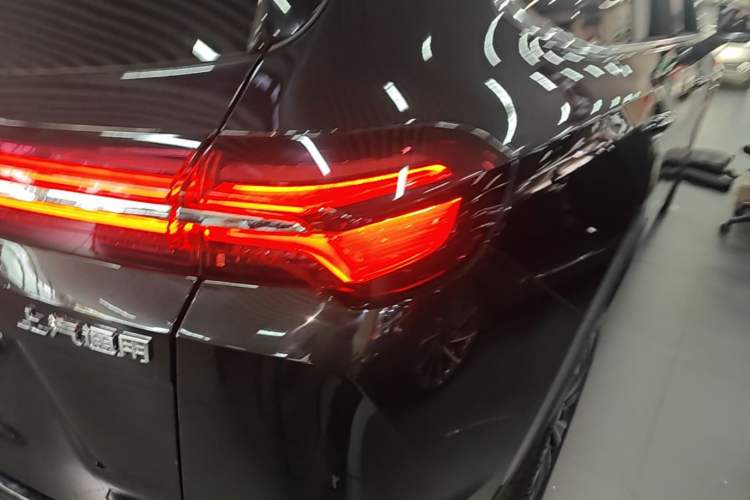Used Buick Envision 2025 Encore Plus 28T Two-Wheel-Drive Platinum Edition Right Rear Taillight