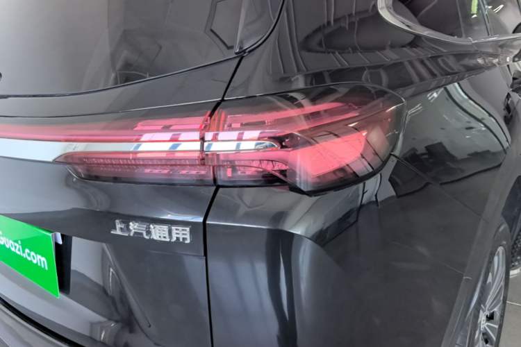 Used Buick Envision 2025 Encore Plus 28T Two-Wheel-Drive Platinum Edition Right Rear Taillight