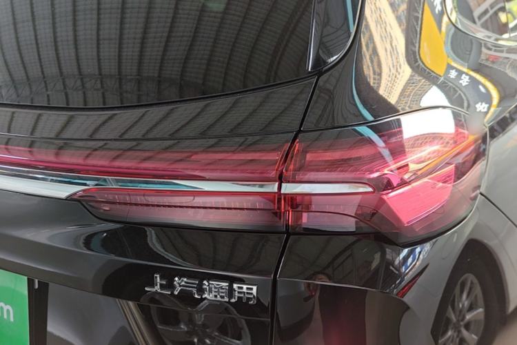 Used Buick Envision 2025 Encore Plus 28T Two-Wheel-Drive Platinum Edition Right Rear Taillight