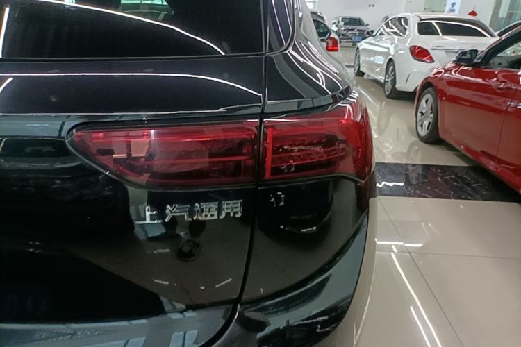 Used Buick Envision 2025 25T Entry-Grade Platinum Edition Right Rear Taillight
