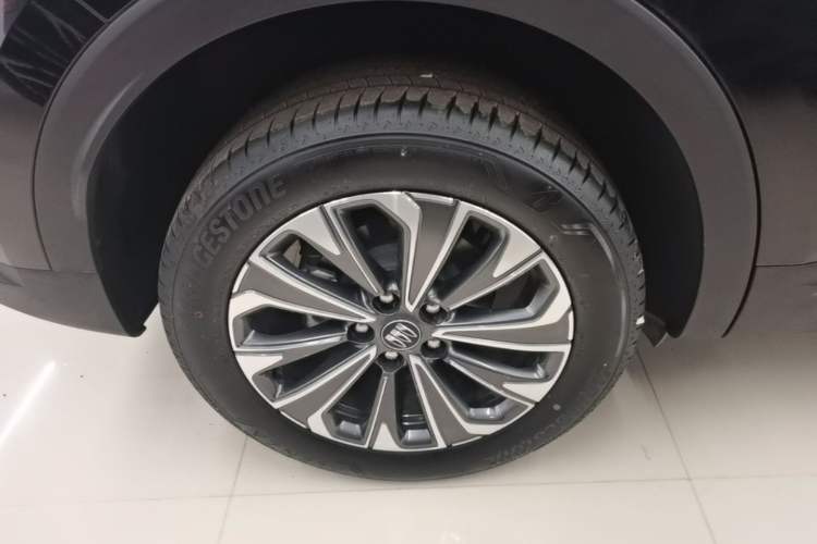 Used Buick Envision 2025 25T Entry-Grade Platinum Edition Right Rear Wheel Hub