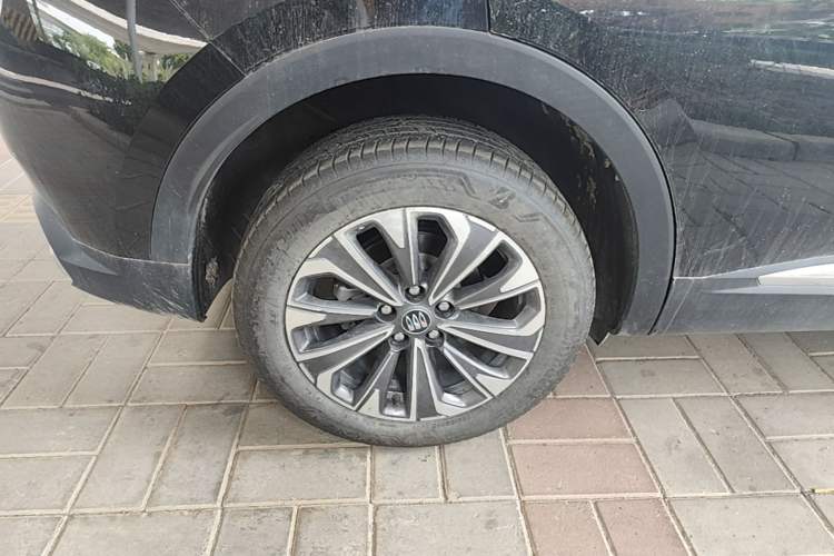 Used Buick Envision 2025 25T Entry-Grade Platinum Edition Right Rear Wheel Hub