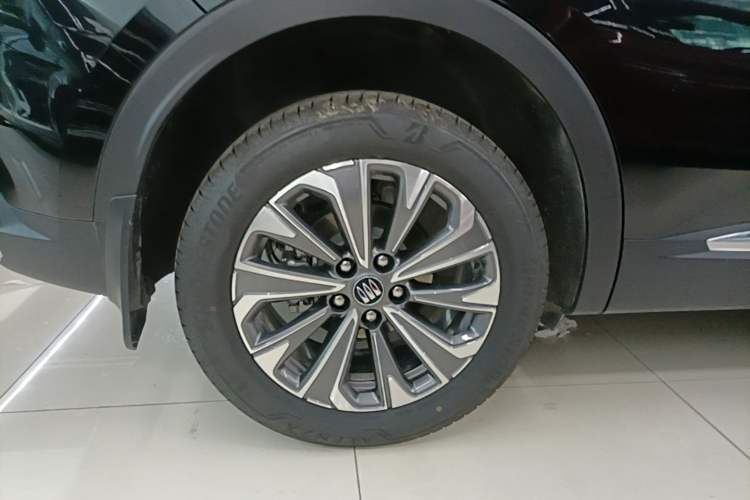 Used Buick Envision 2025 25T Entry-Grade Platinum Edition Right Rear Wheel Hub