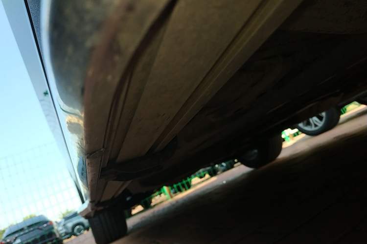Used Buick Envision 2025 Encore Plus 28T Two-Wheel-Drive Platinum Edition Right Side Sill