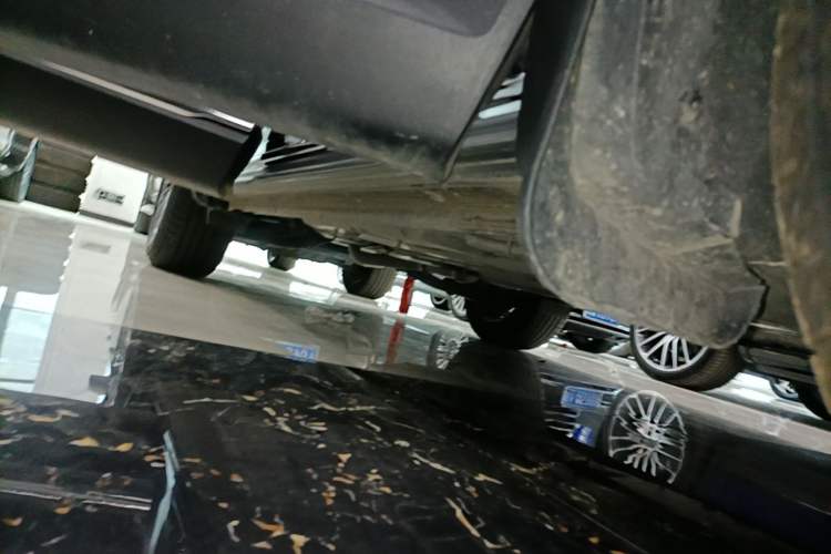 Used Buick Envision 2025 25T Entry-Grade Platinum Edition Right Side Sill