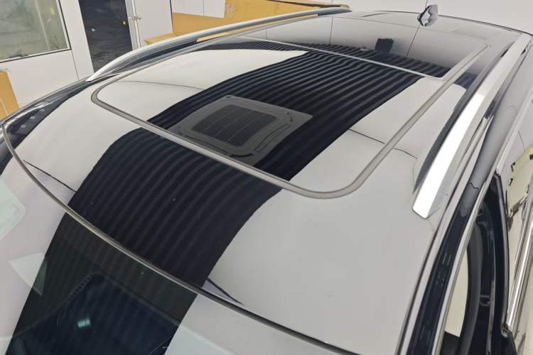 Used Buick Envision 2025 Encore Plus Four-Wheel Drive Avenir Roof