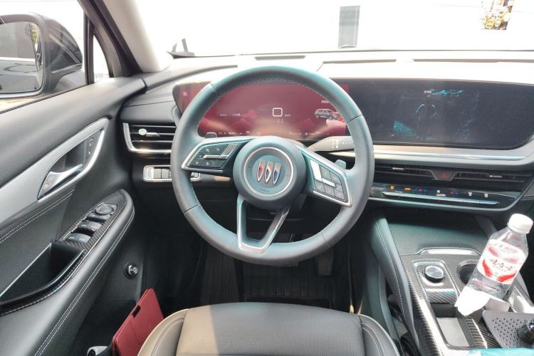 Used Buick Envision 2025 Encore Plus 28T Two-Wheel-Drive Platinum Edition Steering Wheel