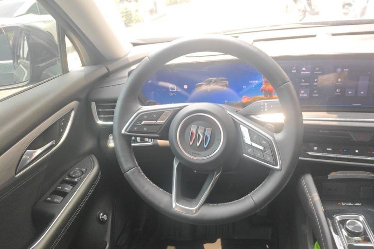 Used Buick Envision 2025 Encore Plus 28T Two-Wheel-Drive Platinum Edition Steering Wheel