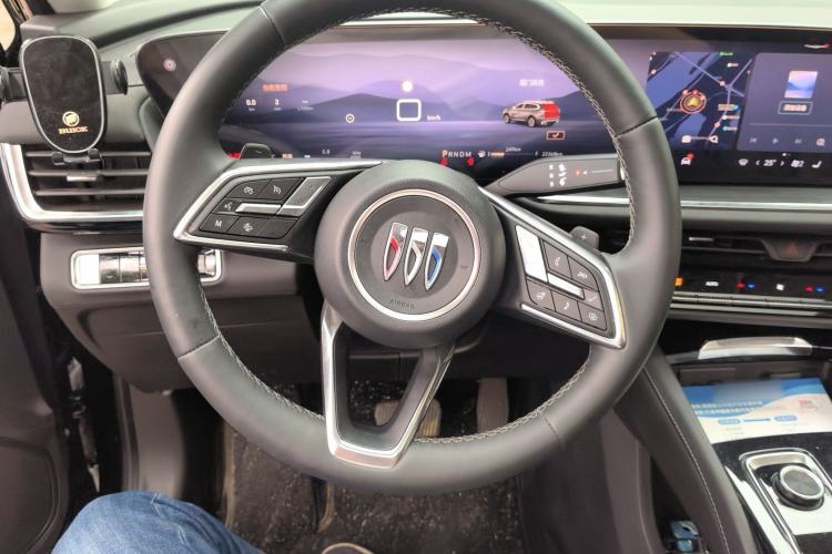 Used Buick Envision 2025 Encore Plus 28T All-Wheel-Drive Platinum Edition Steering Wheel