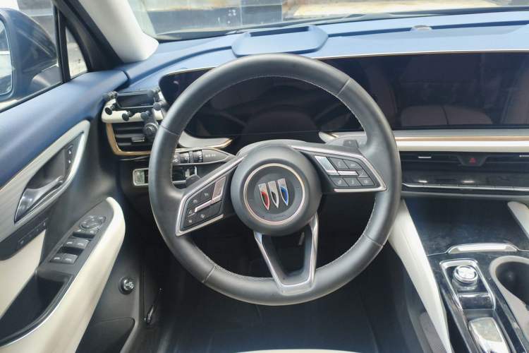 Used Buick Envision 2025 Encore Plus Four-Wheel Drive Avenir Steering Wheel