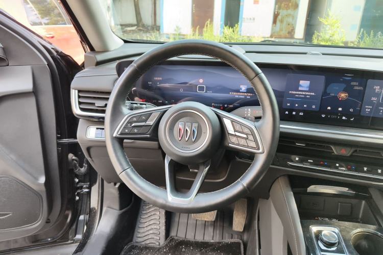 Used Buick Envision 2025 Encore Plus 28T Two-Wheel-Drive Platinum Edition Steering Wheel