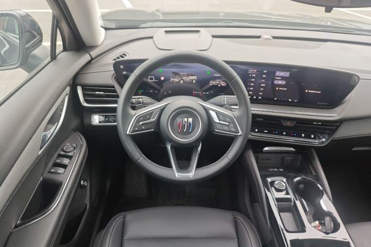 Used Buick Envision 2025 25T Entry-Grade Platinum Edition Steering Wheel