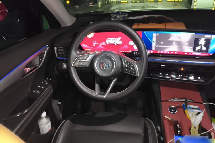 Used Buick Envision 2025 Encore Plus 28T Two-Wheel-Drive Platinum Edition Steering Wheel