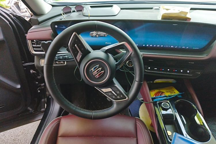 Used Buick Envision 2025 Encore Plus 28T Two-Wheel-Drive Platinum Edition Steering Wheel