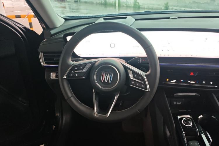 Used Buick Envision 2025 Encore Plus 28T Two-Wheel-Drive Platinum Edition Steering Wheel