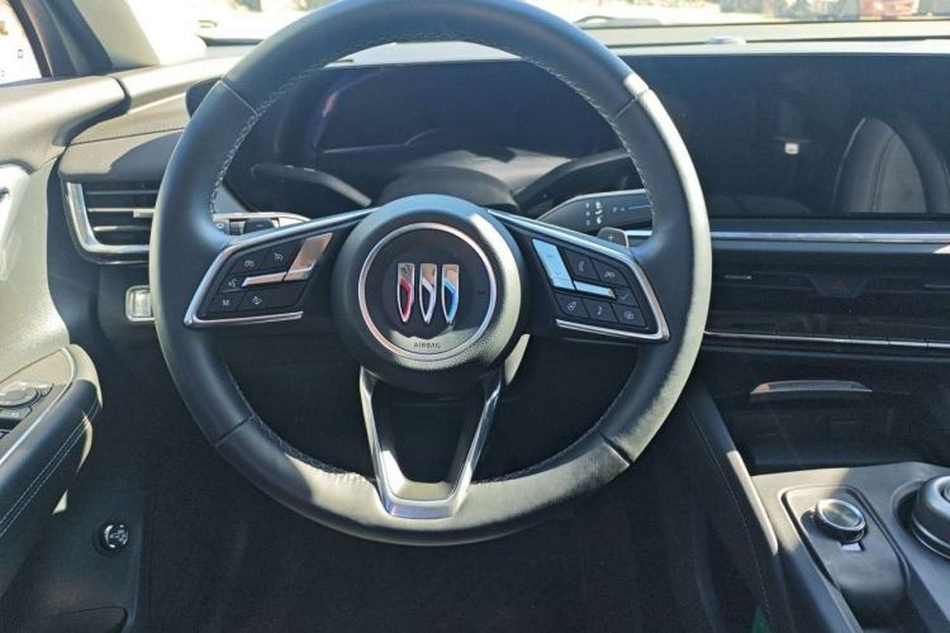 Used Buick Envision 2025 Encore Plus 28T All-Wheel-Drive Platinum Edition Steering Wheel