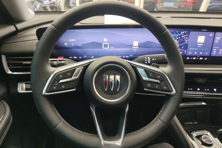Used Buick Envision 2025 Encore Plus 28T Two-Wheel-Drive Platinum Edition Steering Wheel