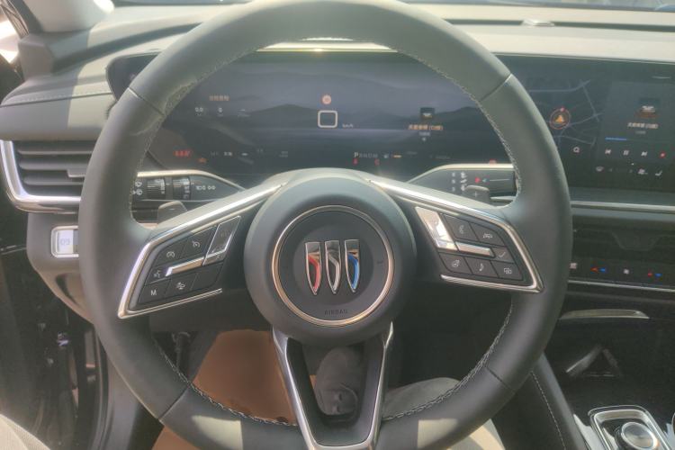 Used Buick Envision 2025 Encore Plus 28T Two-Wheel-Drive Platinum Edition Steering Wheel