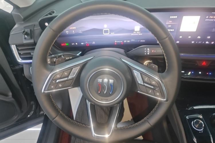 Used Buick Envision 2025 25T Entry-Grade Platinum Edition Steering Wheel