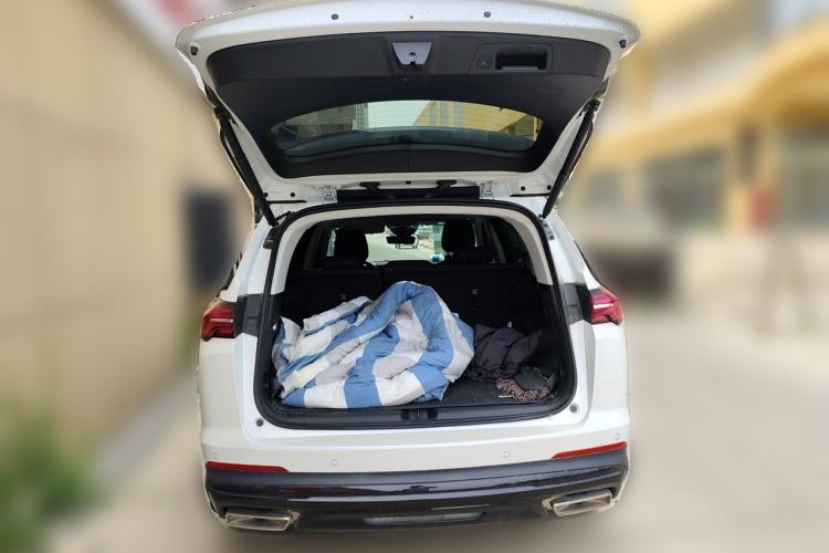 Used Buick Envision 2025 Encore Plus 28T Two-Wheel-Drive Platinum Edition Trunk