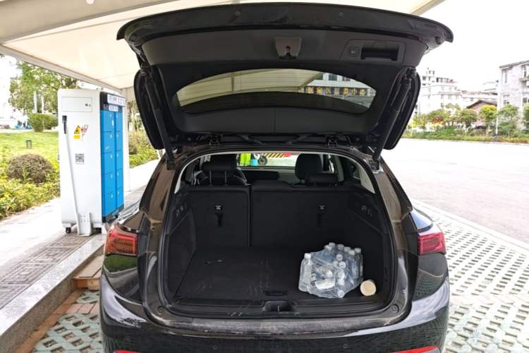Used Buick Envision 2025 25T Entry-Grade Platinum Edition Trunk