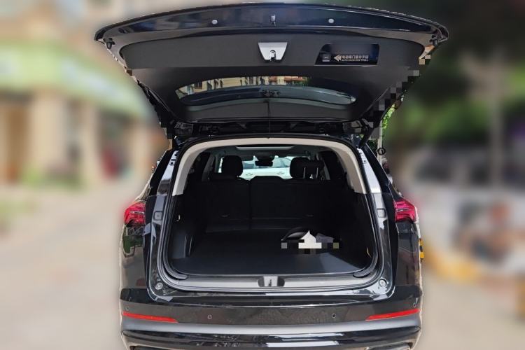 Used Buick Envision 2025 Encore Plus 28T Two-Wheel-Drive Platinum Edition Trunk