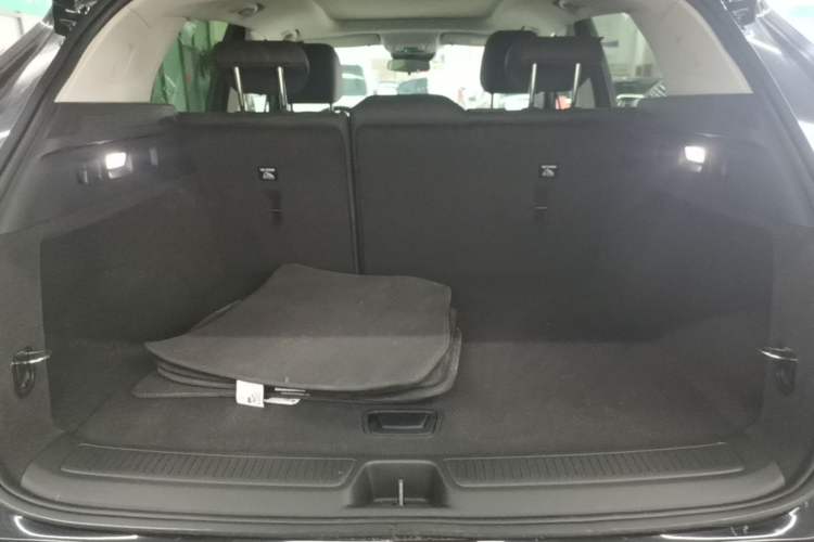Used Buick Envision 2025 25T Entry-Grade Platinum Edition Trunk