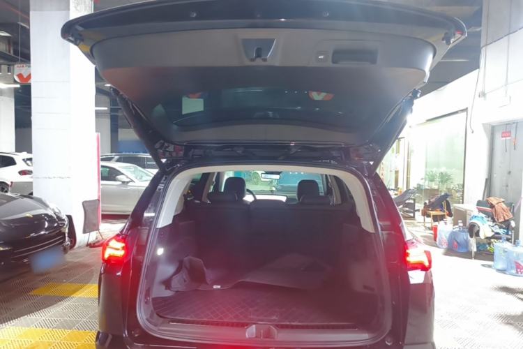 Used Buick Envision 2025 Encore Plus 28T Two-Wheel-Drive Platinum Edition Trunk