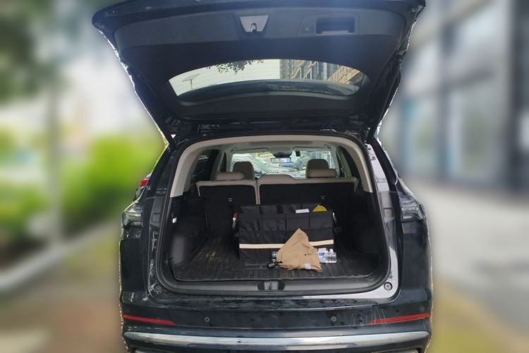 Used Buick Envision 2025 Encore Plus Four-Wheel Drive Avenir Trunk