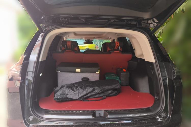 Used Buick Envision 2025 Encore Plus Four-Wheel Drive Avenir Trunk