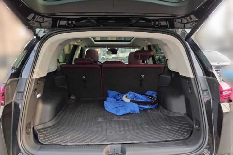 Used Buick Envision 2025 Encore Plus 28T Two-Wheel-Drive Platinum Edition Trunk