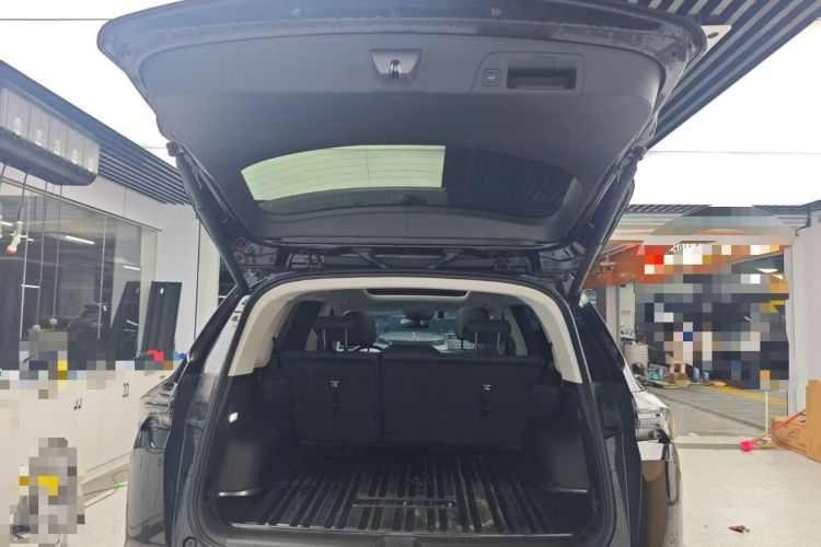Used Buick Envision 2025 Encore Plus Four-Wheel Drive Avenir Trunk