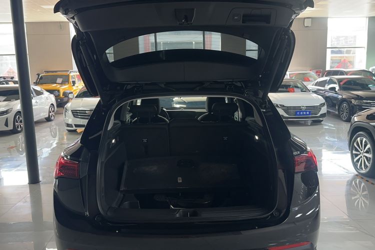 Used Buick Envision 2025 25T Entry-Grade Platinum Edition Trunk