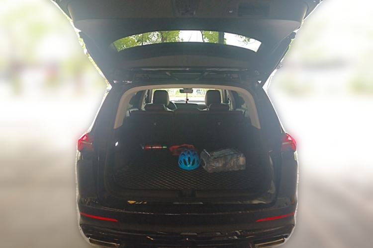 Used Buick Envision 2025 Encore Plus 28T Two-Wheel-Drive Platinum Edition Trunk
