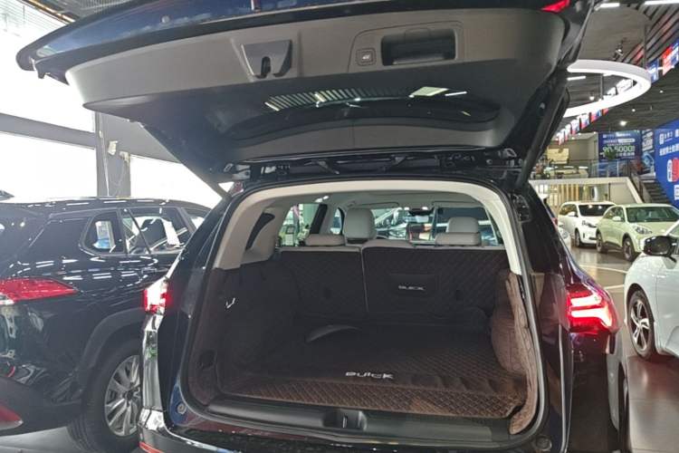 Used Buick Envision 2025 Encore Plus Four-Wheel Drive Avenir Trunk