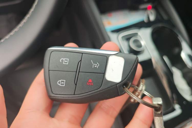 Used Buick Envision 2025 25T Entry-Grade Platinum Edition Vehicle Key