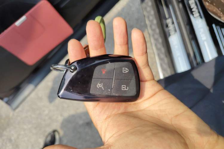 Used Buick Envision 2025 Encore Plus 28T Two-Wheel-Drive Platinum Edition Vehicle Key
