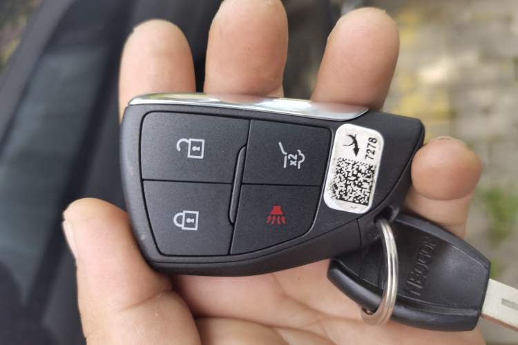 Used Buick Envision 2025 Encore Plus 28T Two-Wheel-Drive Platinum Edition Vehicle Key