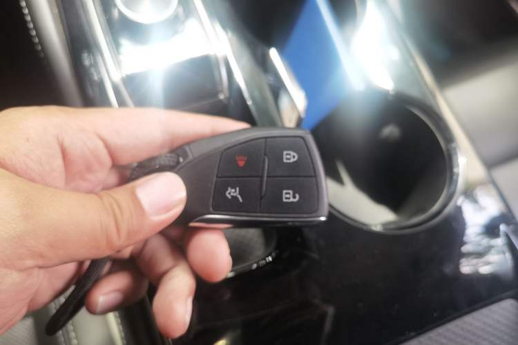 Used Buick Envision 2025 Encore Plus 28T Two-Wheel-Drive Platinum Edition Vehicle Key